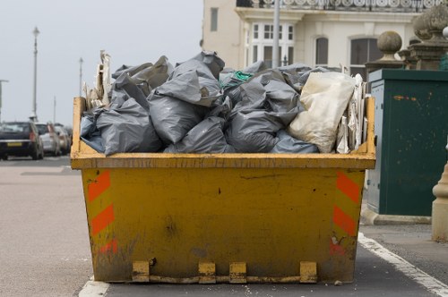 Proper disposal of waste with skip bins
